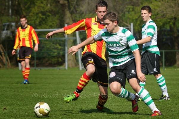 HEINENOORD &ndash; PELIKAAN : 1-0. RUST: 0 &ndash; 0